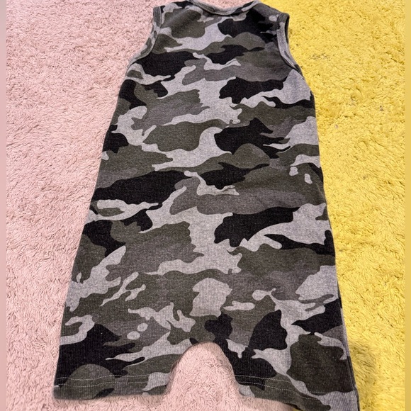 Romper Camouflage Print sz 2-3 - Picture 3 of 3